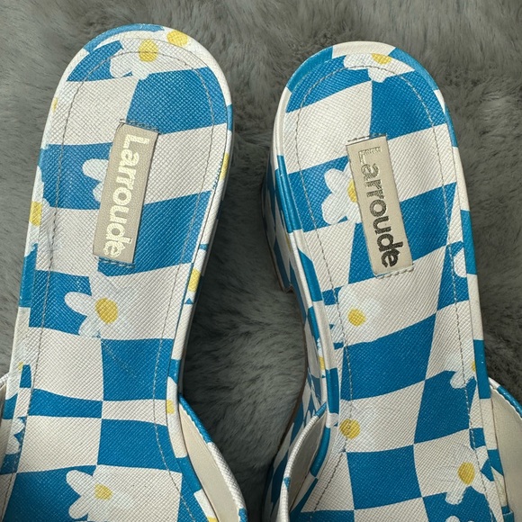 Larroude BlueWhite Checkered Daisy Miso SuperChunky Platforms NWOT Size 8.5 - Picture 13 of 16
